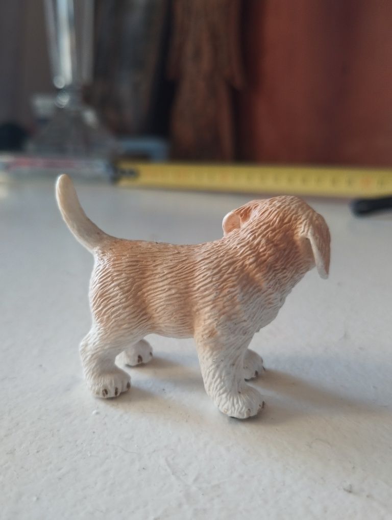 Figurka małego pieska szczeniaka firmy Schleich