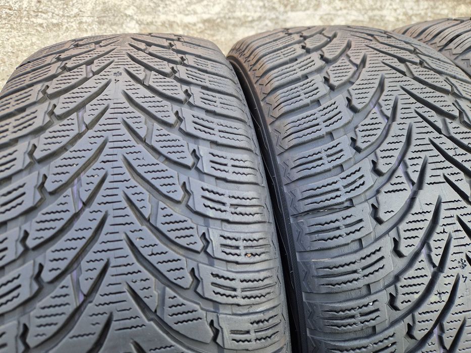 Зимові шини, резина 235 55 R18 Nokian (Нокіан) 4шт.