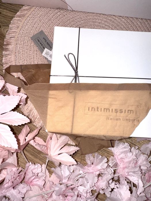 Cena z metki ok.70zł. Nowe (z metką) Intimissimi s/36 majtki figi