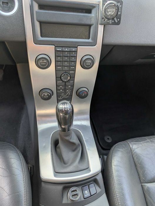 Sprzedam samochód Volvo V50 2.0, czarny, rocznik 2004