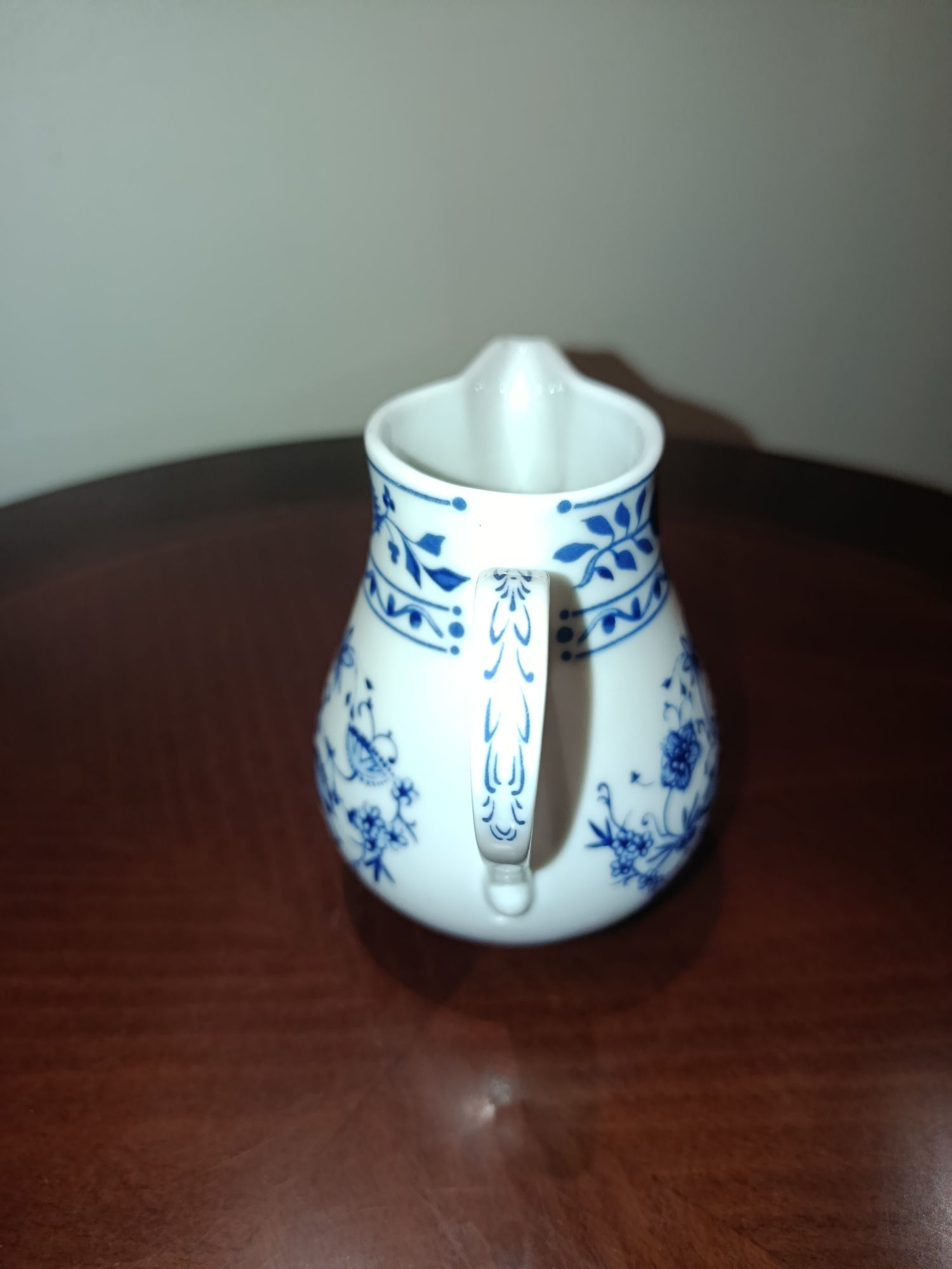 Śliczny stary mlecznik porcelana Kahla