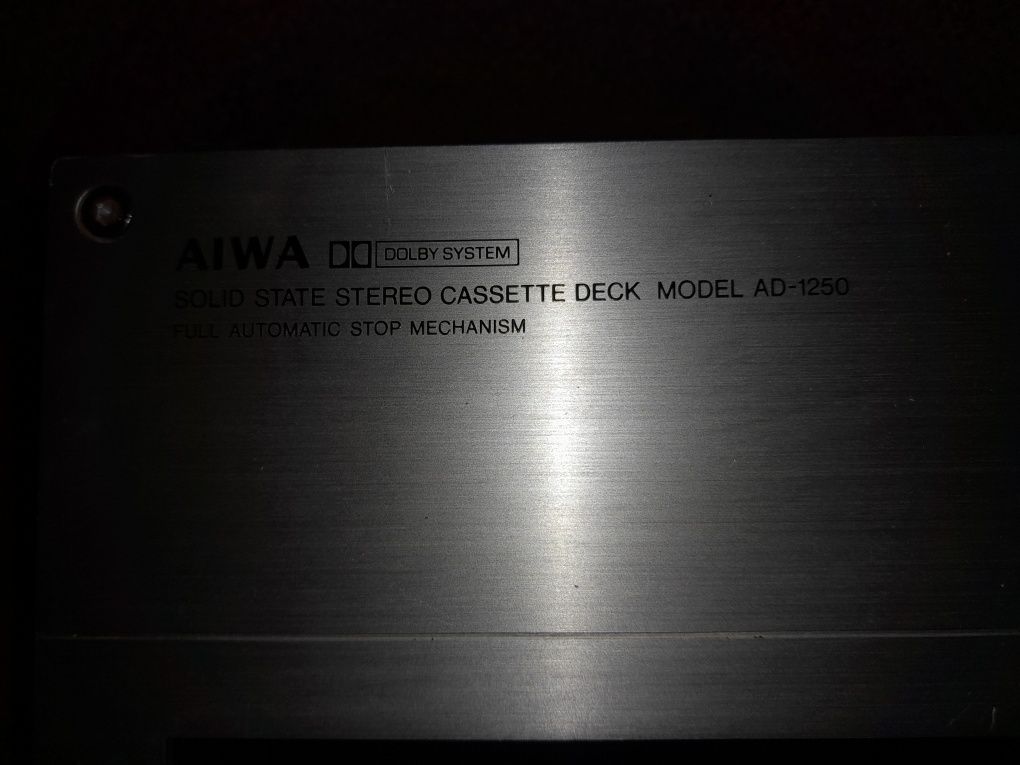 Кассетный дека "AIWA A D-1250" Япония