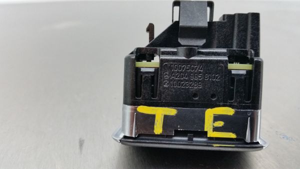 Comando / botão / interruptor vidros trás esquerdo MERCEDES-BENZ Class