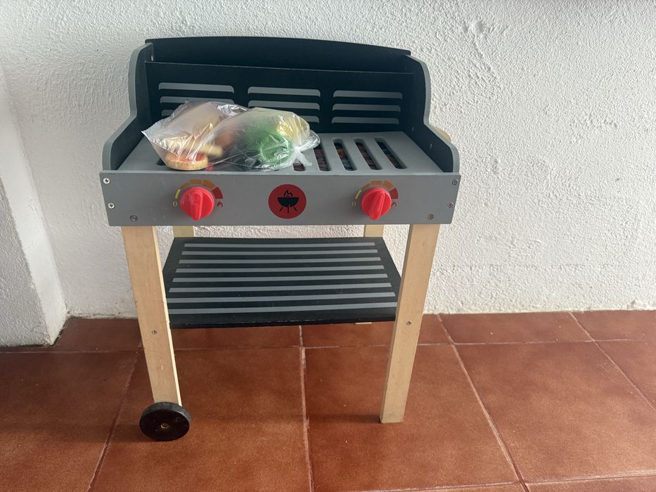 Churrasco brincar madeira