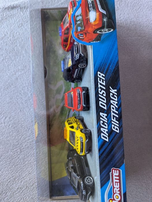 Dacia Duster Giftpack fabryczne opakowanie Majorette model modelik