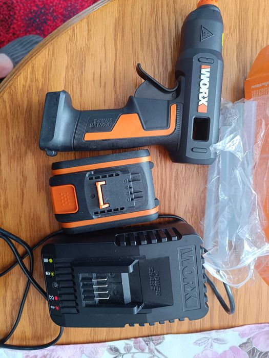 Pistolet na klej akumulatorowy worx