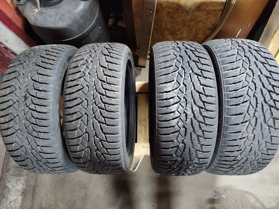 Зимові шини 225*45 R17