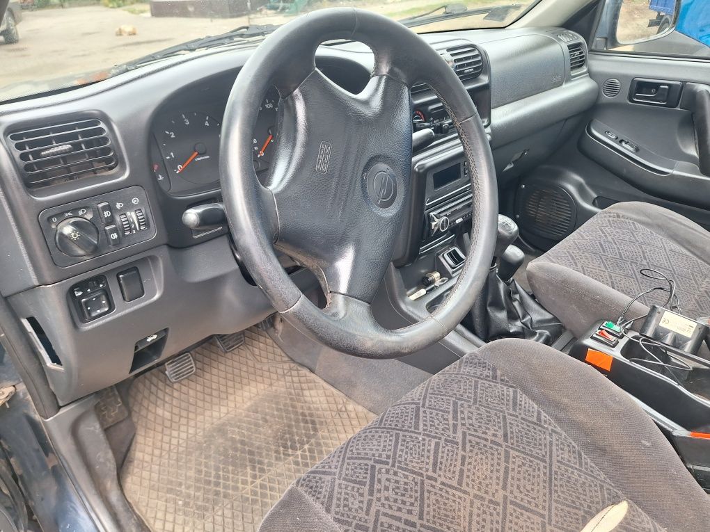 Opel frontera 4x4 z reduktorem 2.3 diesel 2000r 108tys przebiegu.