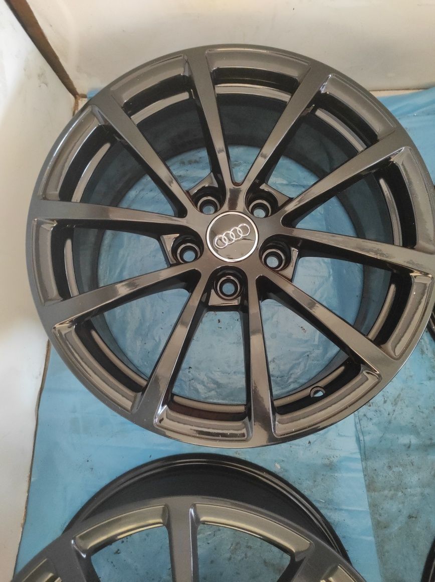 144 Felgi aluminiowe ORYGINAŁ AUDI R 17 5x112 Bardzo Ładne CZARNE