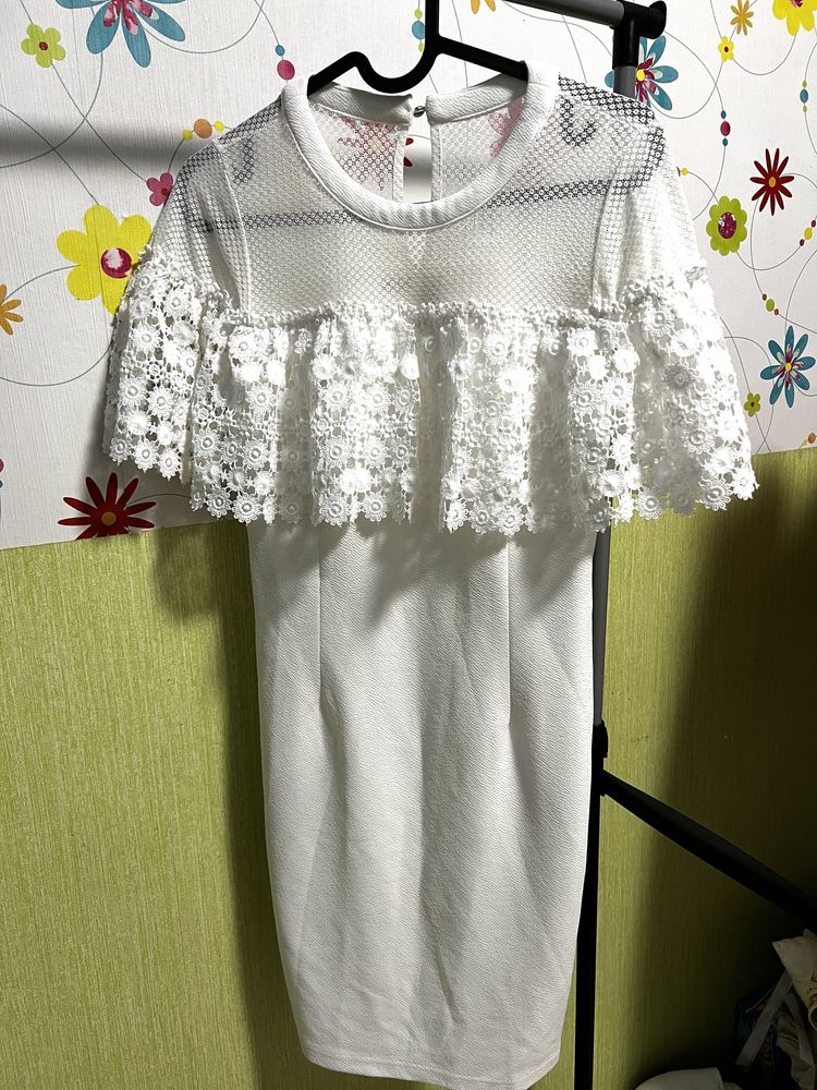 Белое платье bonprix 34 xs