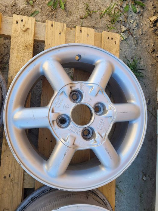Felgi Aluminiowe Volvo 15 4x114.3 V40 S40