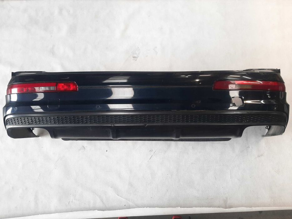 AUDI Q7 4M Бампер задній S-Line