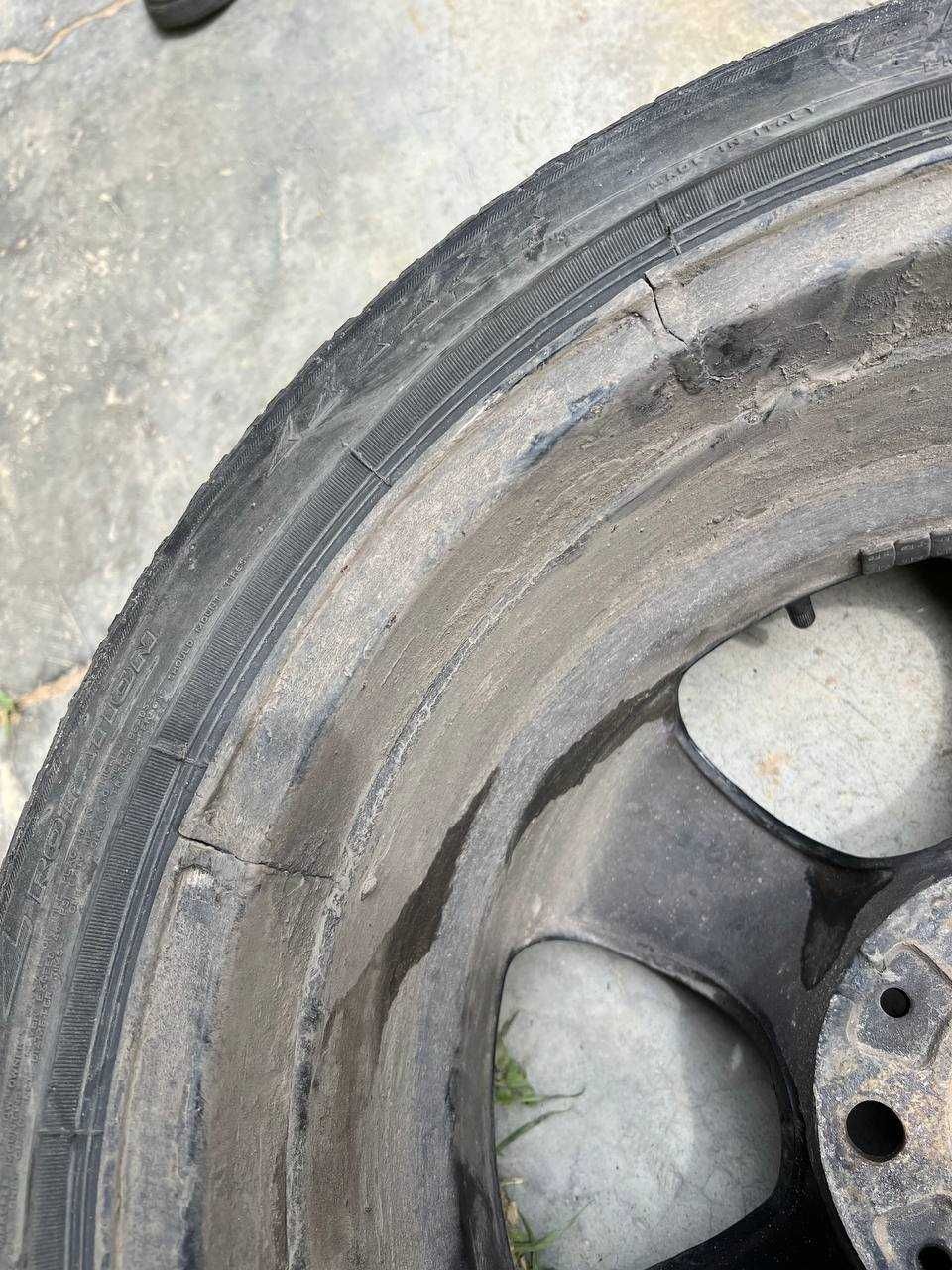 Диски BMW R17 5 120 під реставрацію з шинами