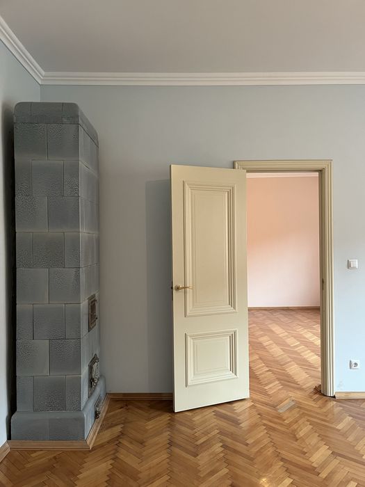 Продвється двохкімнатна квартира центр Мукачева/ вул. Миру