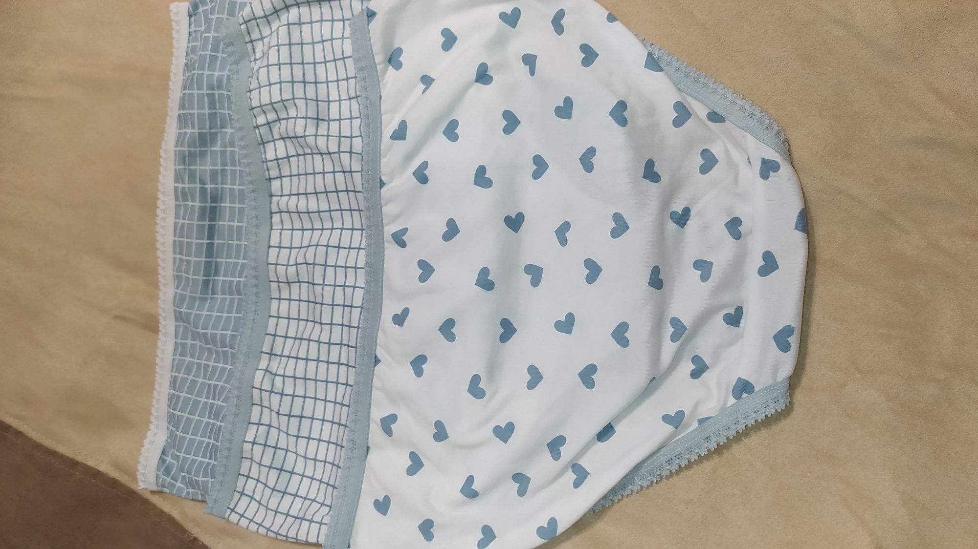 3 пари жіночих трусикив, віскоза. Розмір L-XL.