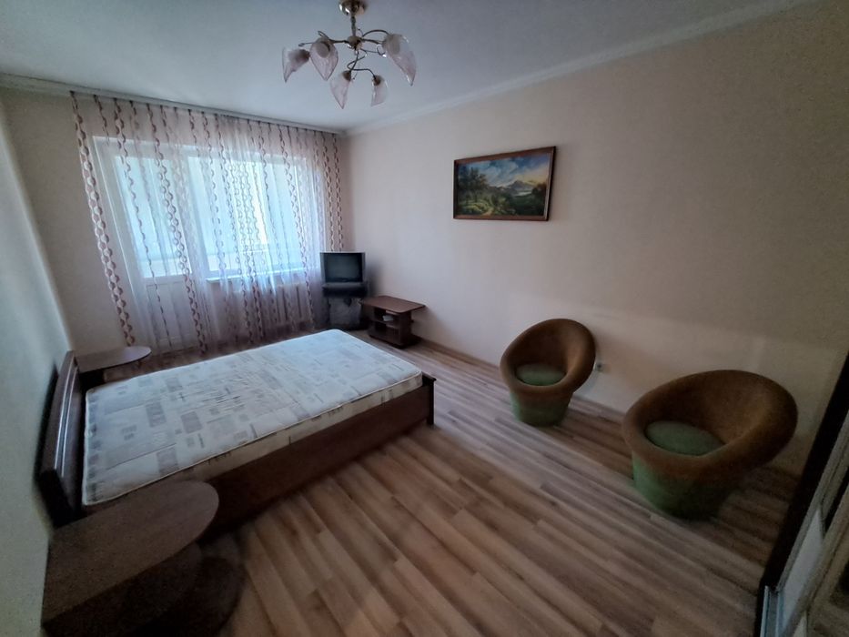 Оренда 1 кімнатна 4/9 площ 36 м2 кух 9 в центрі вул Котляревського