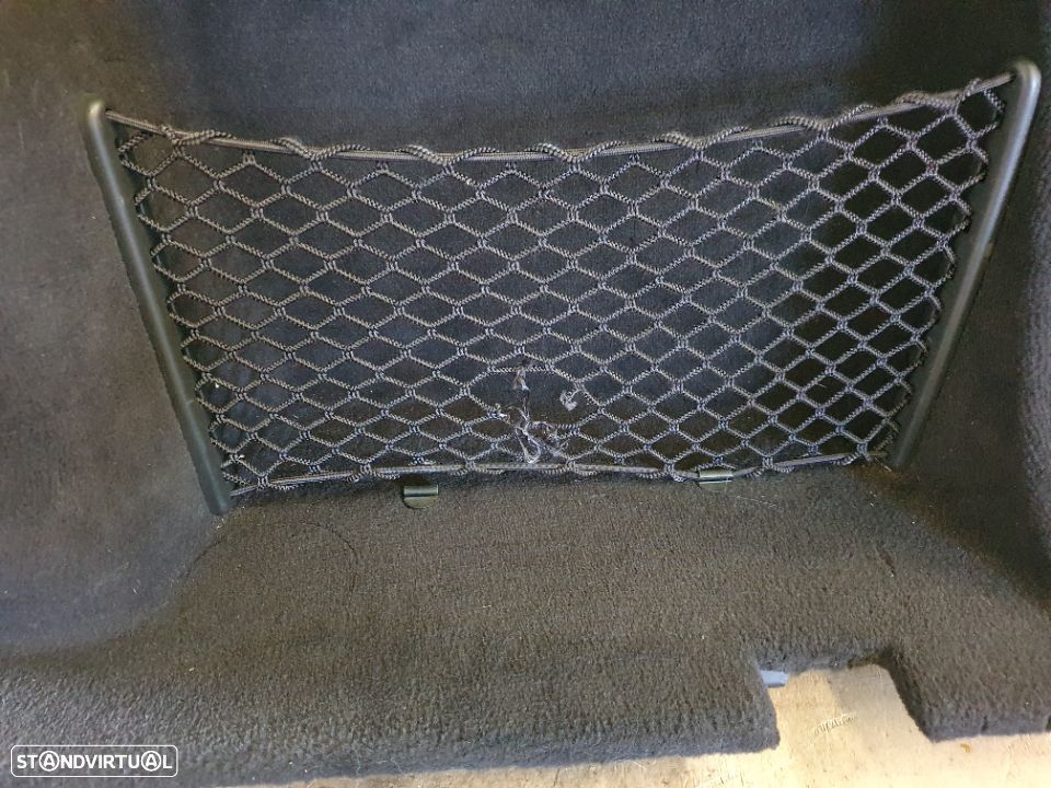 Forra lateral da mala bagageira Mercedes W211 E220 E270 SW Carrinha