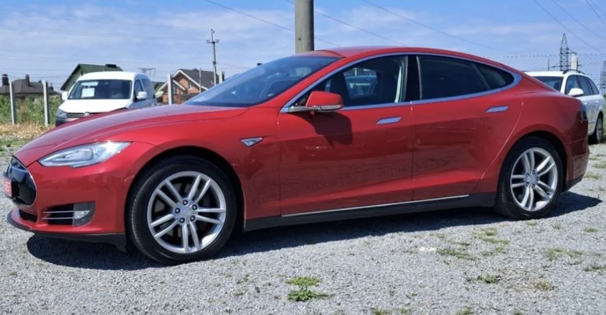 Опенда авто tesla S 90 кіловат 400+ км