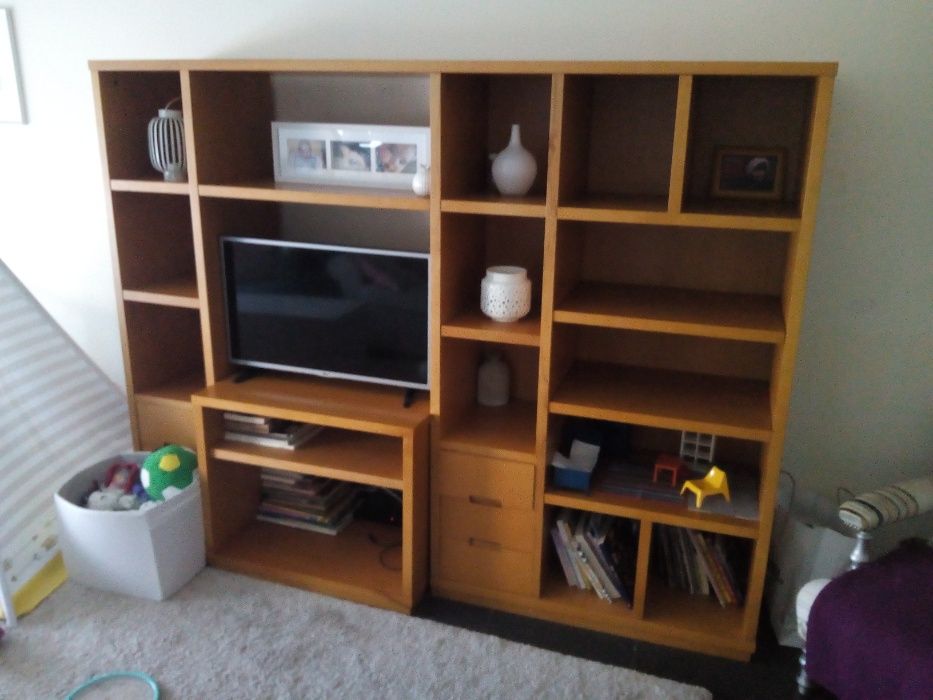 Atenção Vendo móvel de sala com mesa amovível