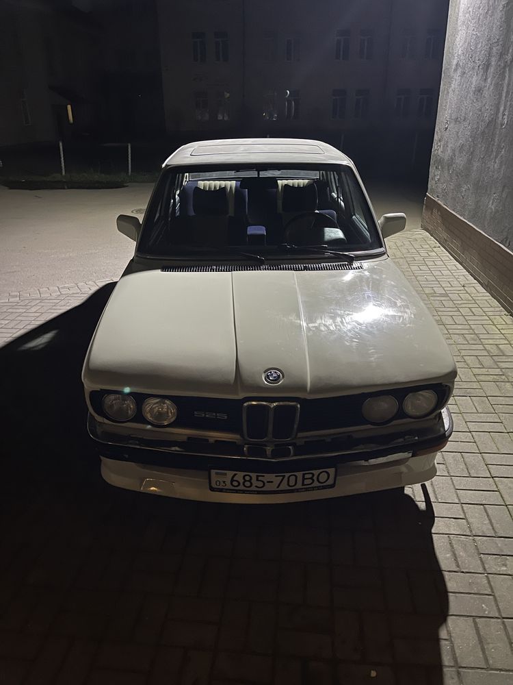 BMW 525 е12 (5серія)