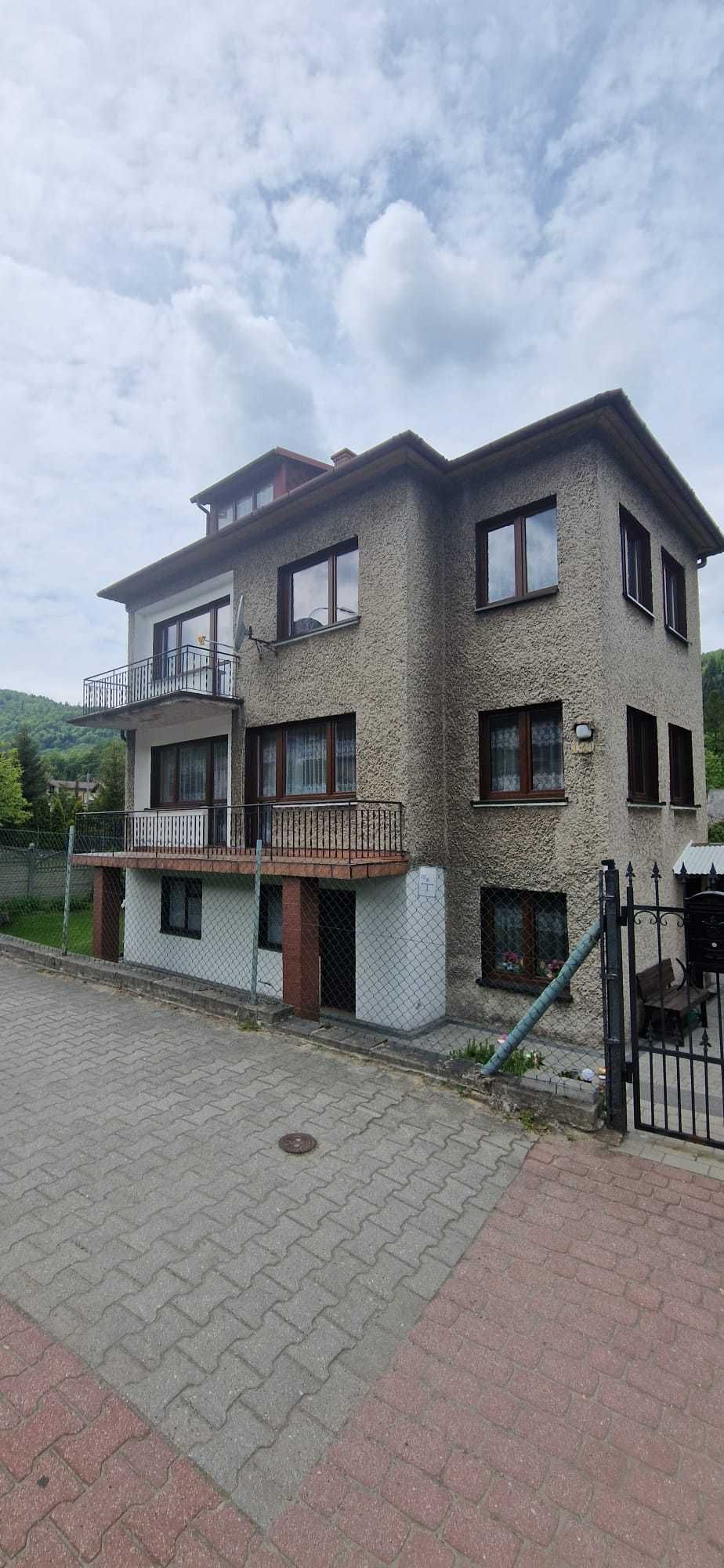dom w Szczyrku przy wyciągu COS