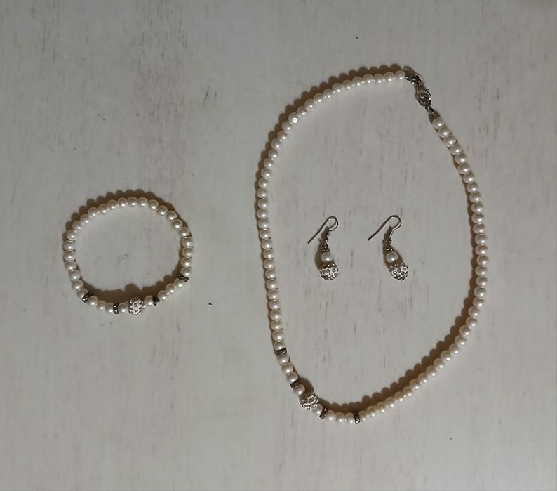 Продам набор бижутерии