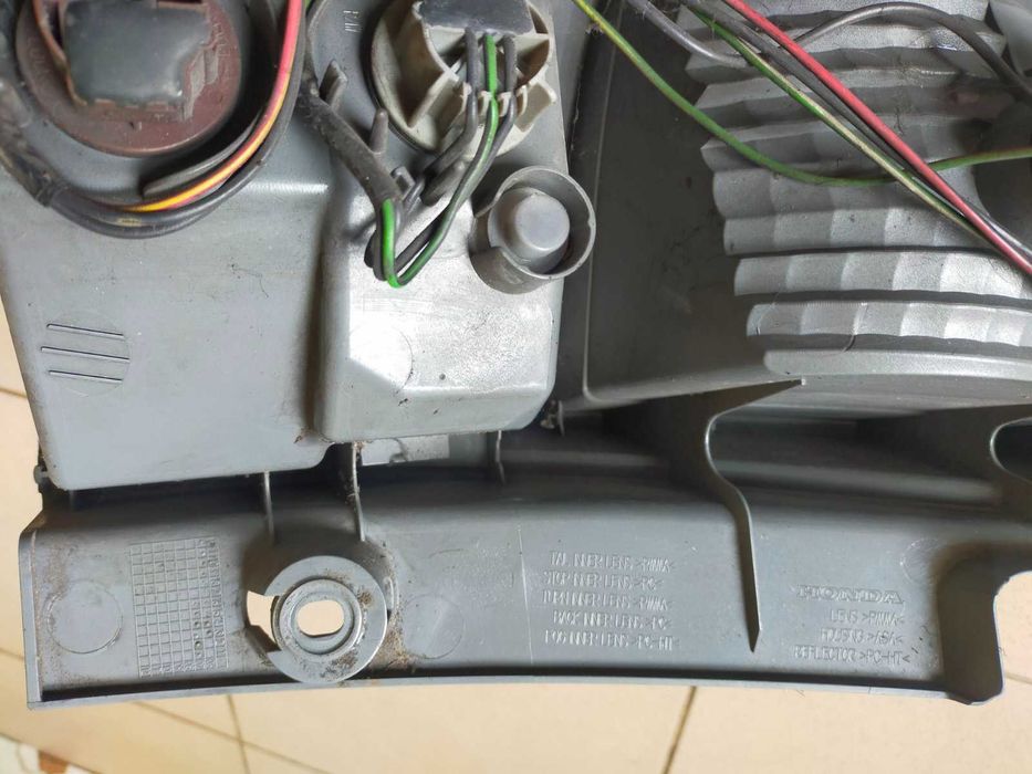 Продам задний правый/левый фонарь на Honda CR-V 3 06-11