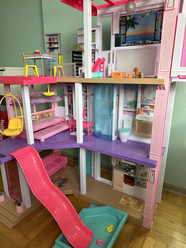 Domek dla lalek Barbie Dreamhouse Deluxe basen winda