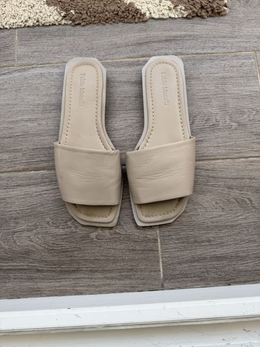 Шльопанці шкіряні Fabio Monelli