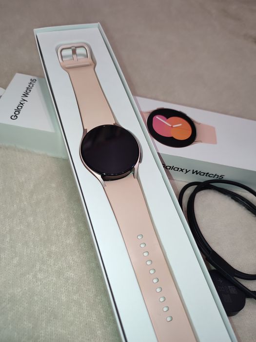 Смарт часы Samsung galaxy watch 5 (40mm)