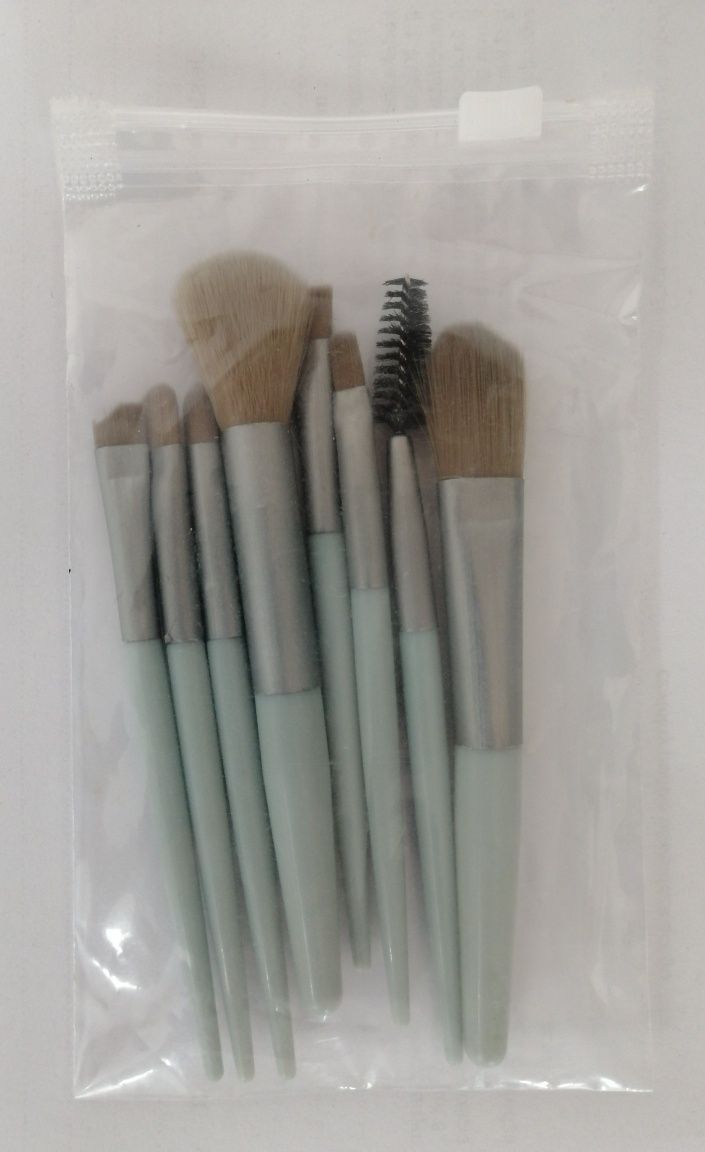 Nowe 8x pędzelki do makijażu zielone