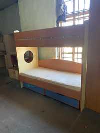 Продам двух поверхове ліжко
