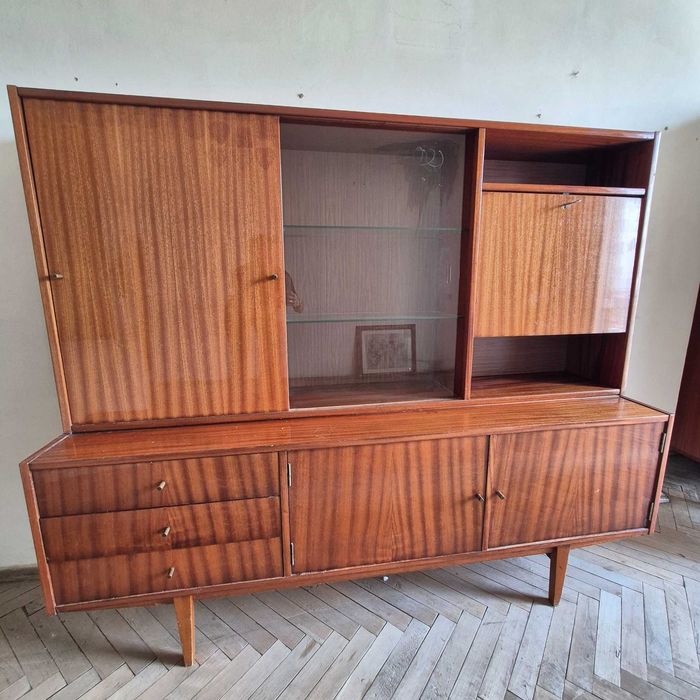 Meble PRL wysoki połysk, witryna - komoda