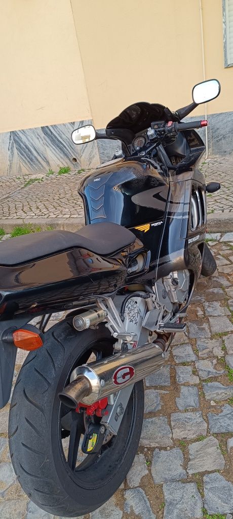 CBR 600cc 75kw no livrete