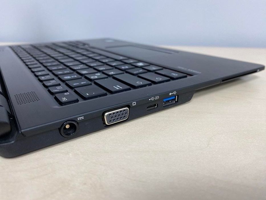 Fujitsu на i5, 16Гб DDR4, та 250Гб SSD