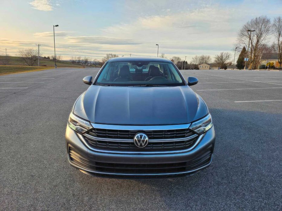 Volkswagen Jetta SE      2024