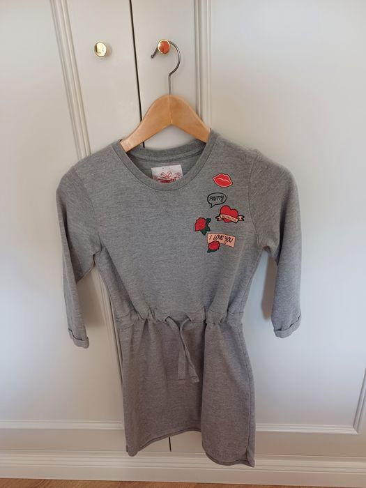 Zestaw sukienek i 2 bluzki dla dziewczynki rozmiar 140-146