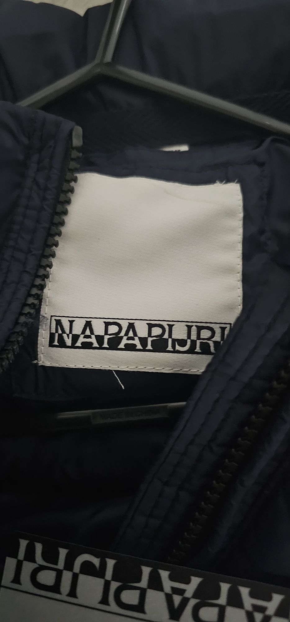 Nowa kurtka zimowa Napapijri L damska