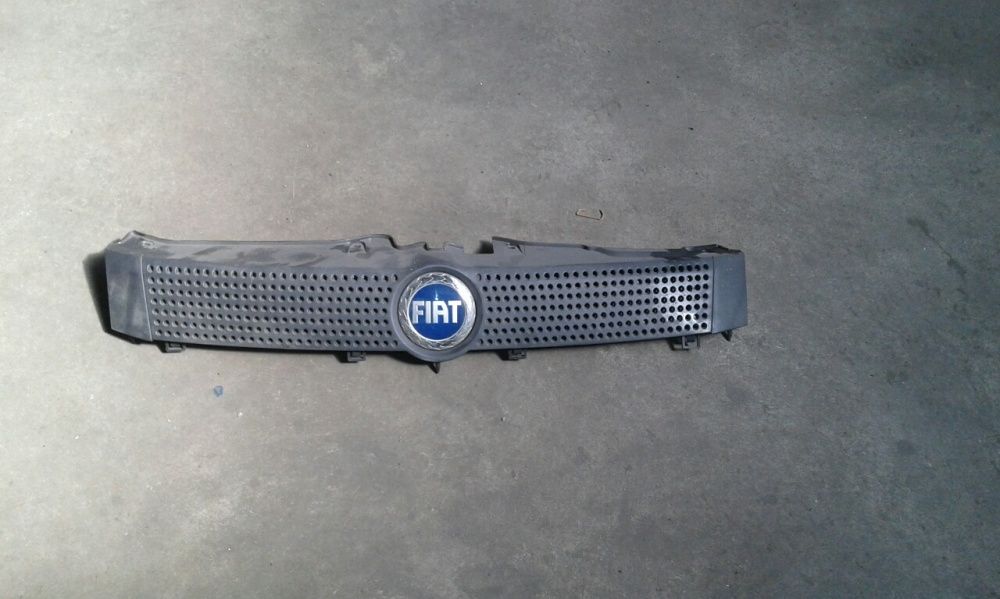 Grill fiat panda