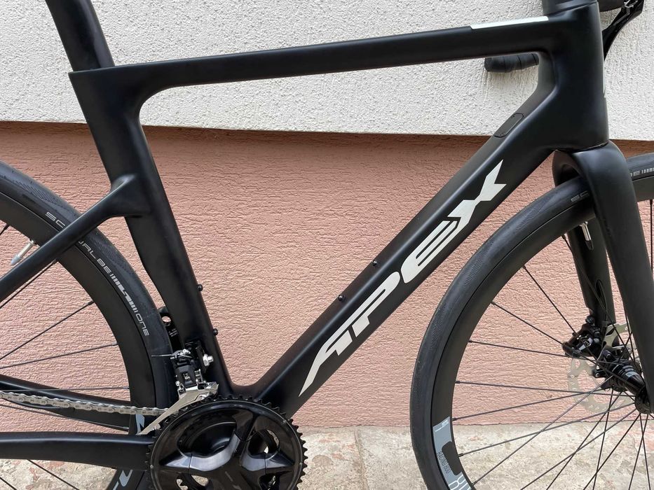 Rower szosowy Apex Soniq, full carbon, Shimano 105 12s, pakiet, hurt
