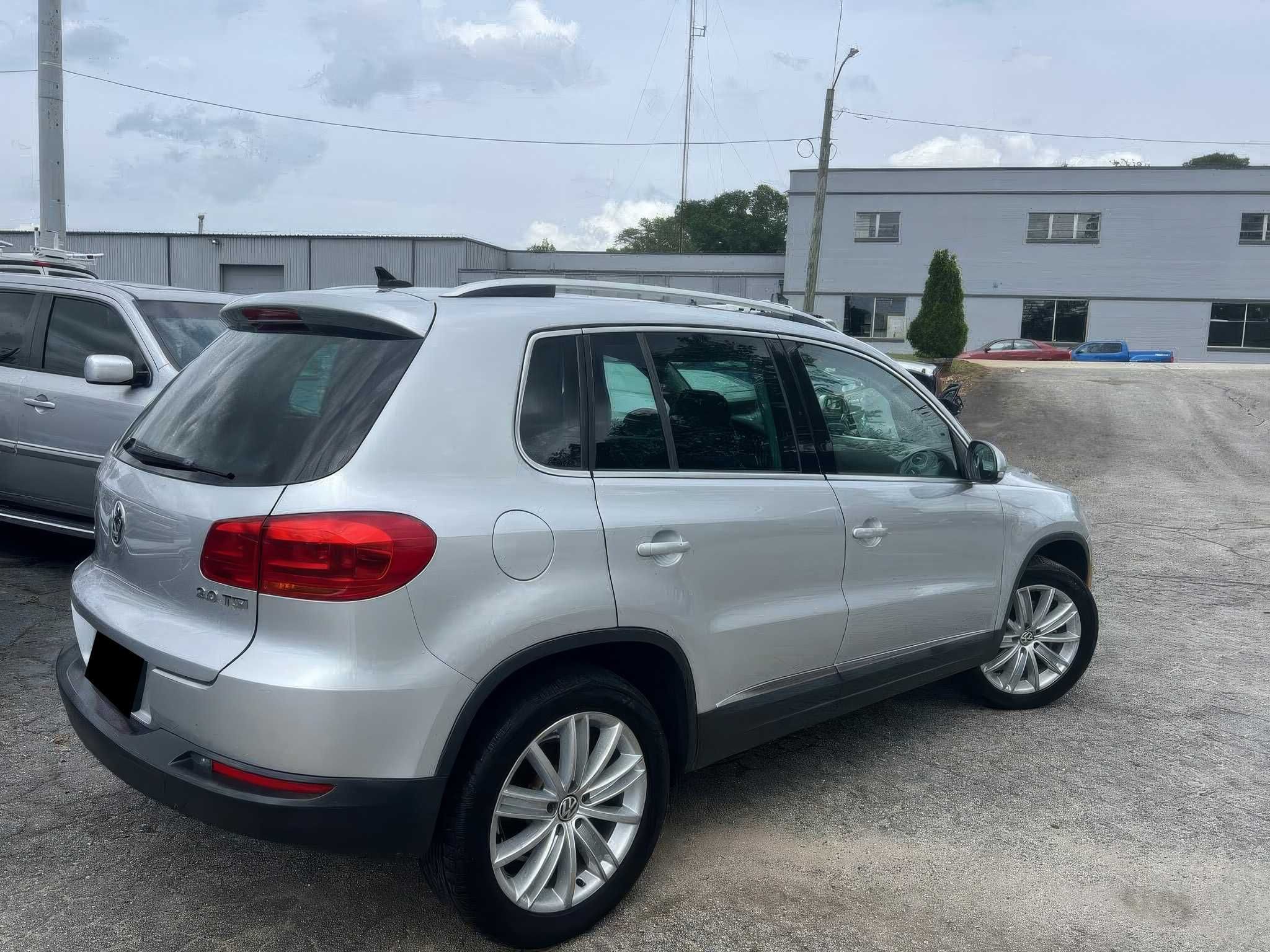 2015 Volkswagen Tiguan SE