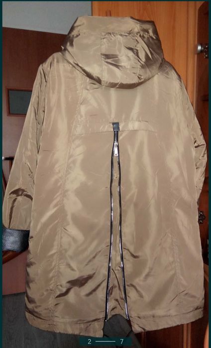 Piękna nowa kurtka wiosna- jesień beżowa/złota roz 40-42