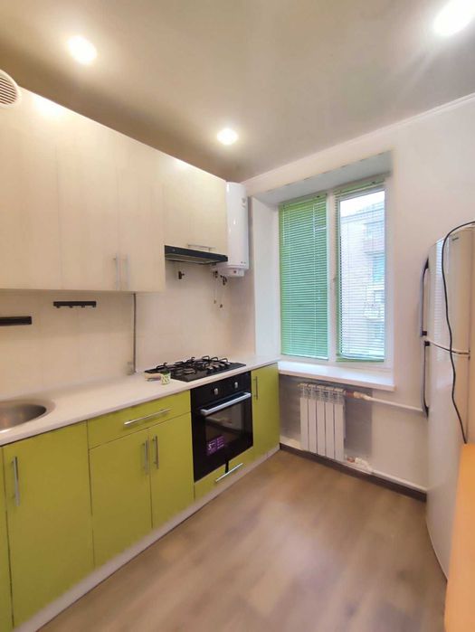 Продаж 2-х кім. квартири вул. Перлина (зуп. Мусоргського)