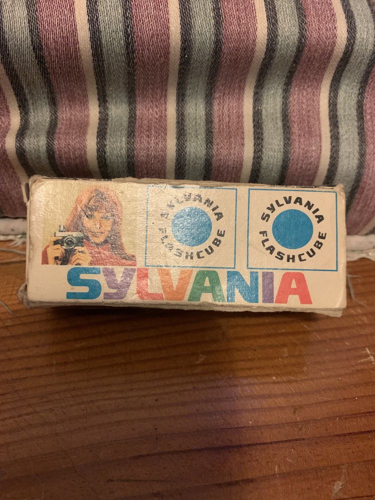 Flash Cube Sylvania vintage