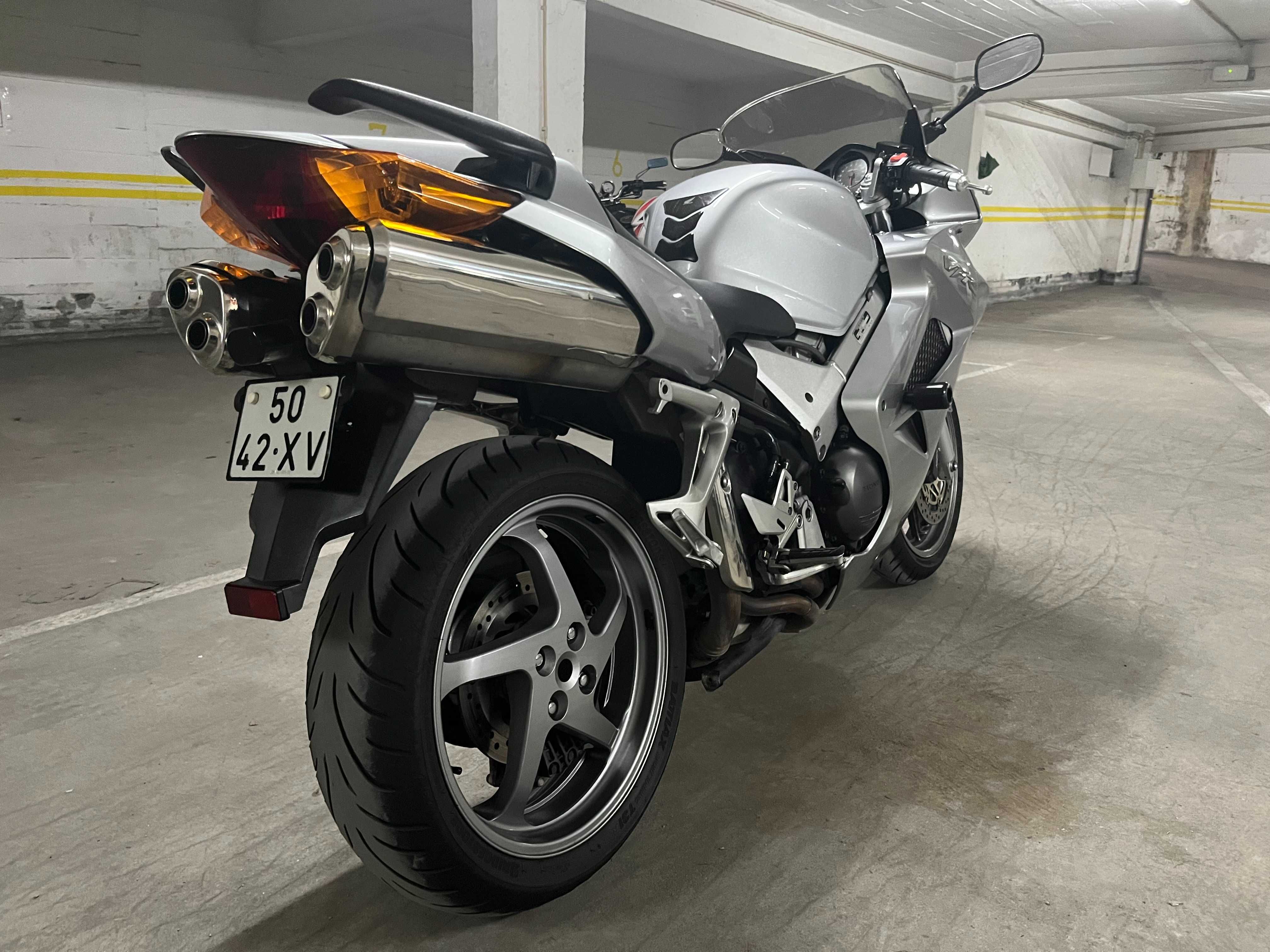 Honda VFR 800 VTEC-2004