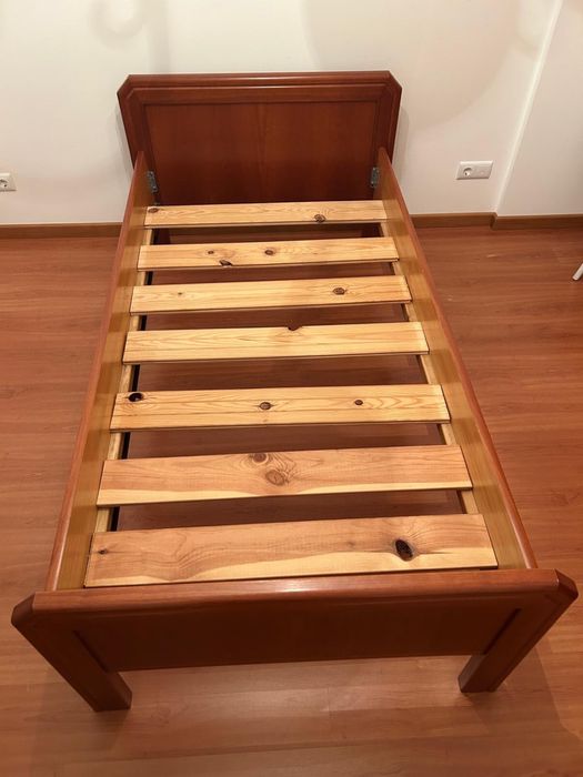 Cama madeira solteiro