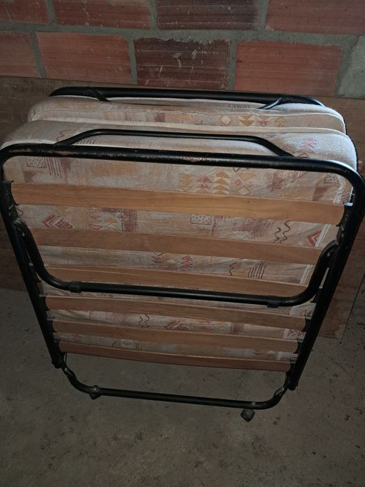 Cama divã dobrável