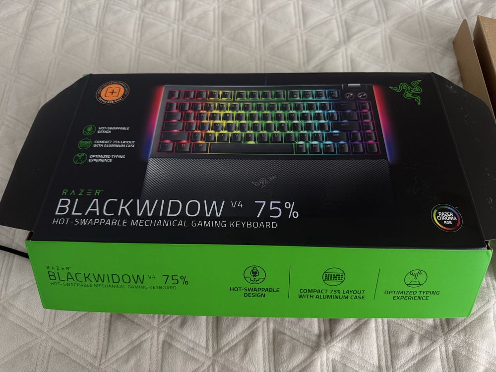 Ігрова Клавіатура Razer Blackwidow v4 75%