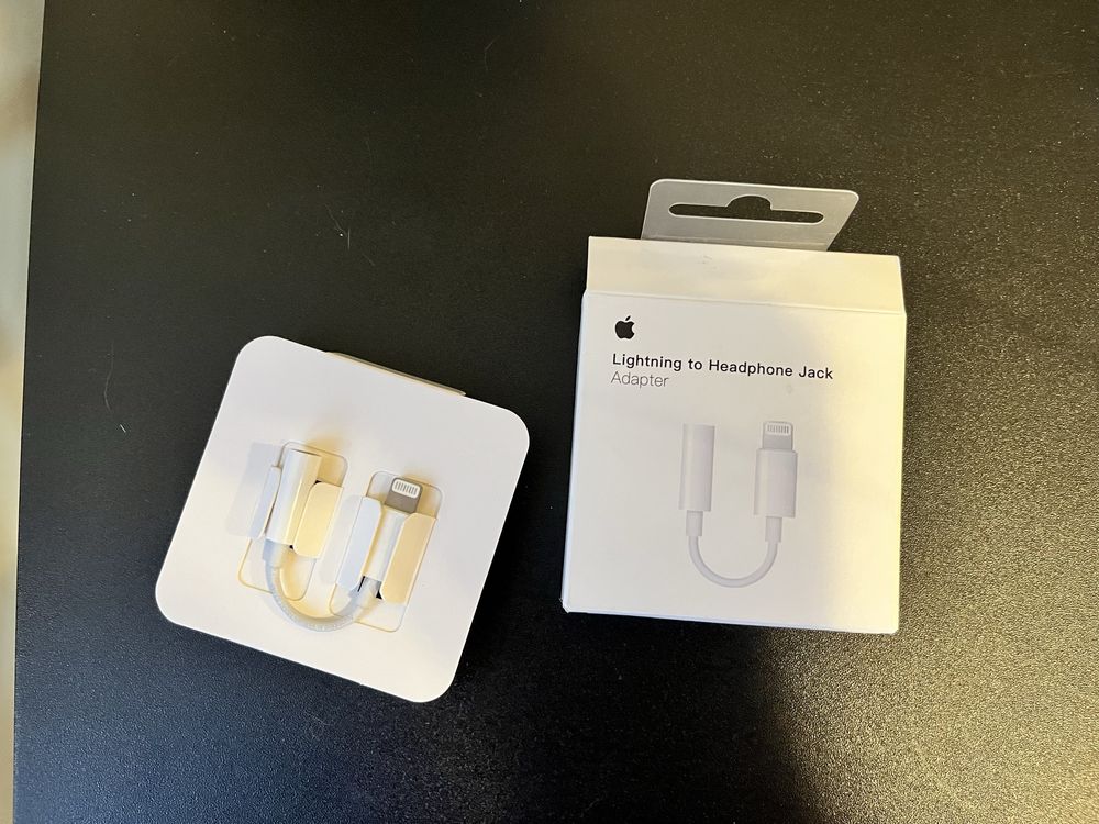 Оригинальный Apple Lightning to 3.5 mm Headphone Jack Adapter