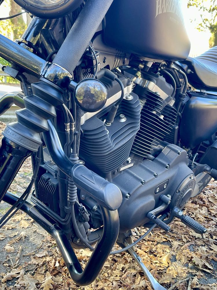 Harley Sportster Iron 883
